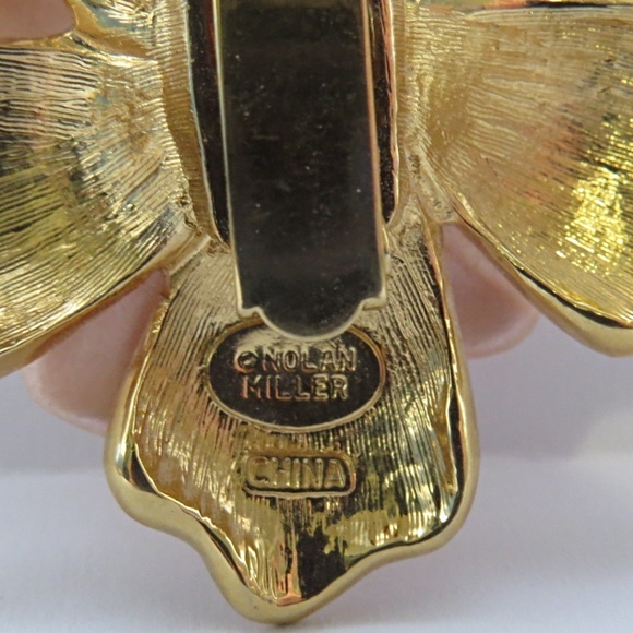 2 NOLAN Miller Vintage Brooches - Picture 8 of 8